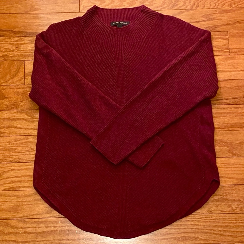 Banana Republic Mock Neck Sweater – Size Large